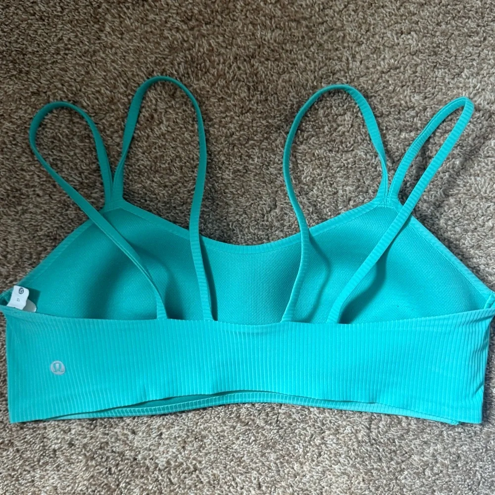 Lululemon Blue/ Green like a cloud bra b/c cup size 12 - Picture 2 of 4